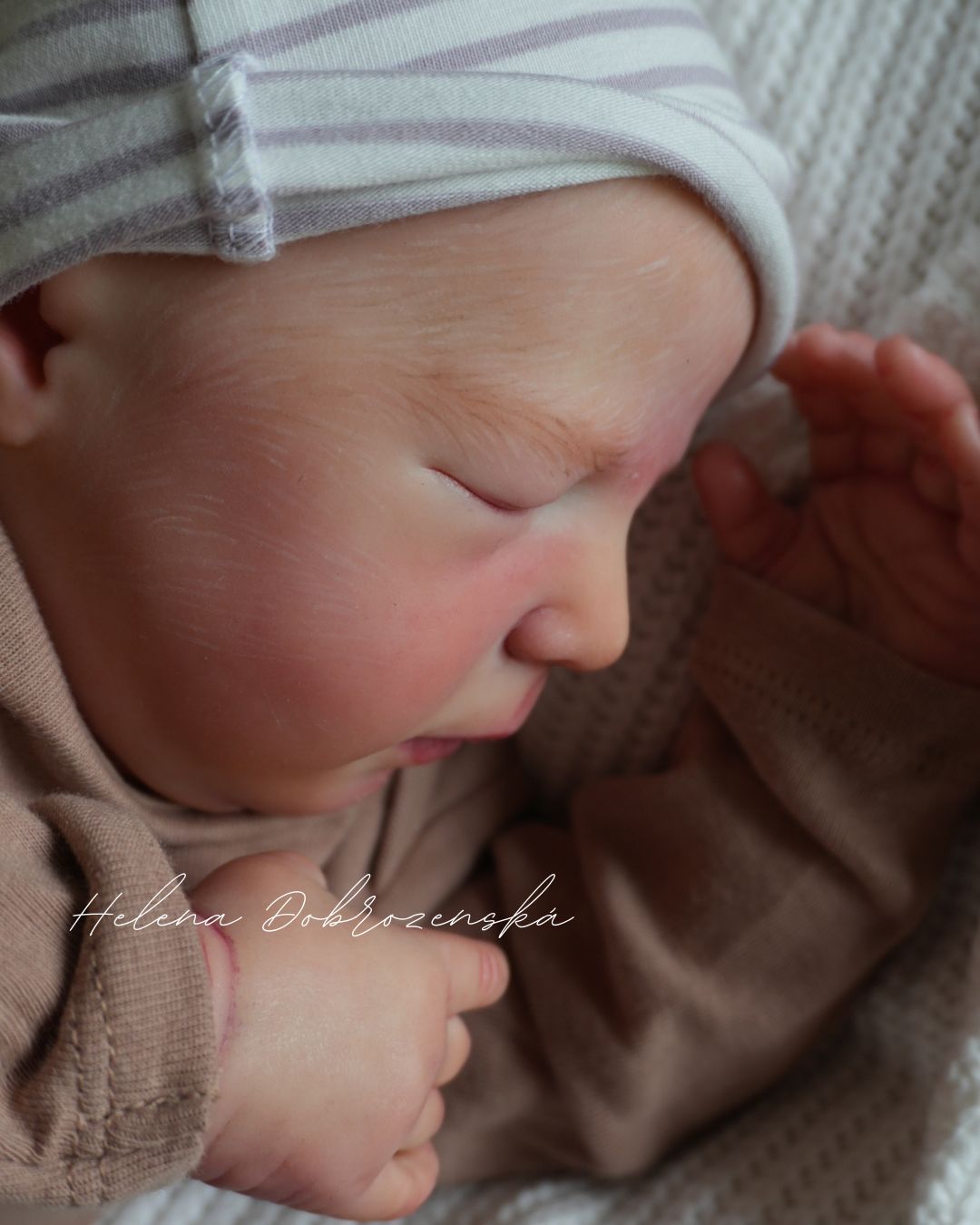 Reborn miminko z kitu Brittany Realborn před dokončením vlásků