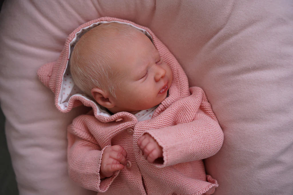 Realborn® Mary Sleeping – reborn kit od Bountiful Baby