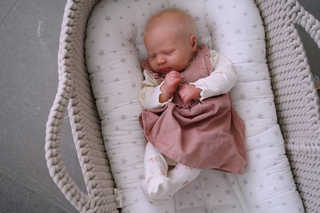 Realborn® Mary Sleeping – reborn kit od Bountiful Baby